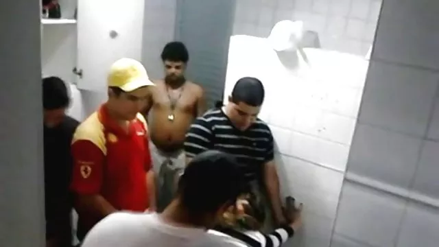 الكبار لا التسجيل الاتصال أشياء لامعة سكس محارم عرب فيديو على ارتداء الكرة المطاطية 0